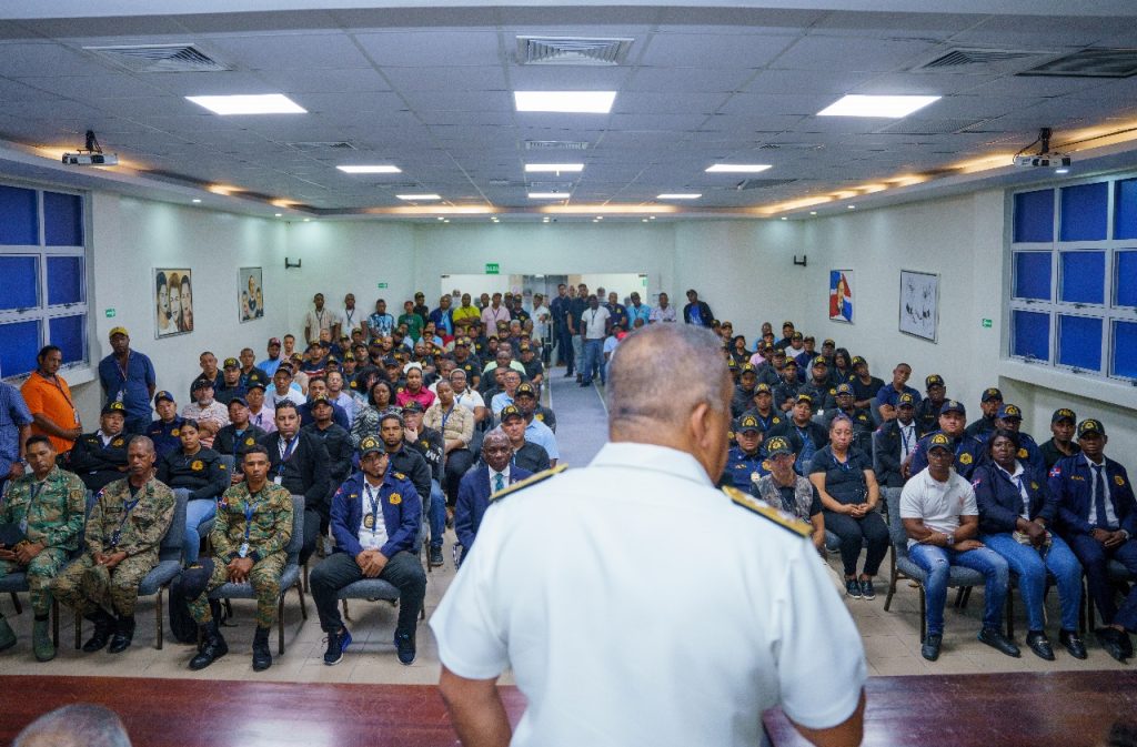 Director de migración Lee Ballester afirma eje principal será reforzar el control migratorio en todo el país