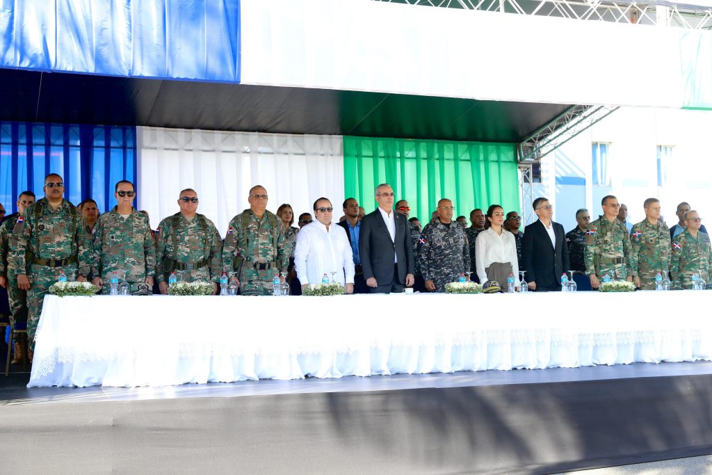 Abinader pone marcha operativo Navidad con Garantía de Paz 2024, con más de 19 mil miembros de la Policía Nacional y las Fuerzas Armadas