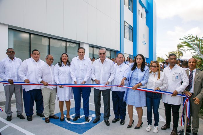 Presidente Abinader inaugura primer hospital traumatológico de la región Sur que beneficiará a más de un millón de habitantes