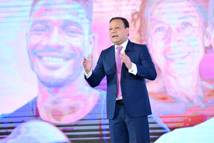 Abel Martínez se muestra en desacuerdo con la fusión de ministerios y plantea alternativas para fortalecer la educación 