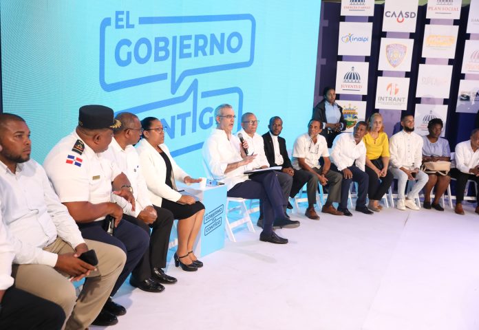 Presidente Abinader fortalece inclusión social en Pedro Brand al realizar el tercer encuentro comunitario del programa "Gobierno Contigo" Presidente Abinader fortalece inclusión social en Pedro Brand al realizar el tercer encuentro comunitario del programa "Gobierno Contigo"