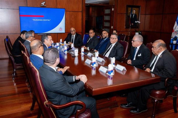 Consejo Nacional de Expresidentes del Colegio de Abogados valora transformación digital en el Poder Judicial