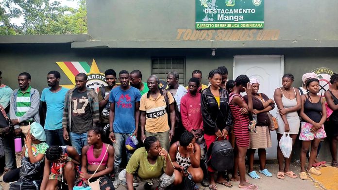 Ejército detiene a 33 ciudadanos haitianos indocumentados durante operativos en Montecristi