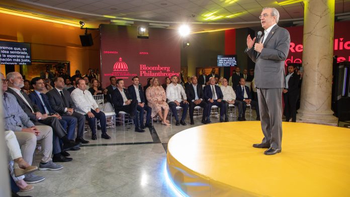 Presidente Abinader: “no hay mayor legado que dejar un país mejor del que recibimos y no hay mayor símbolo de patriotismo que una buena idea puesta al servicio de todos”