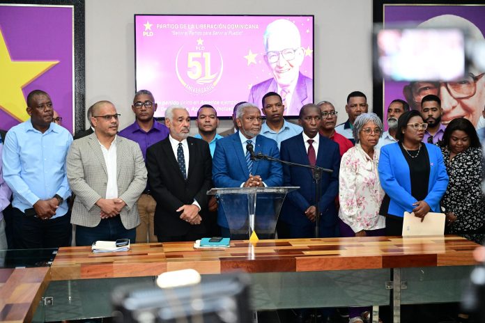 “¿Dónde está el dinero del 4%?”: PLD exige rendición de cuentas en Educación