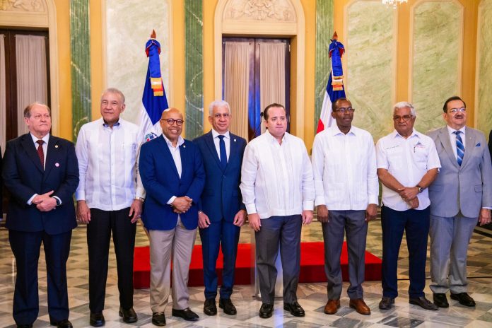 Gobierno promulga Ley 82-25 que fortalece el Plan Nacional de Titulación; elimina impedimento de libre disposición Gobierno promulga Ley 82-25 que fortalece el Plan Nacional de Titulación; elimina impedimento de libre disposición