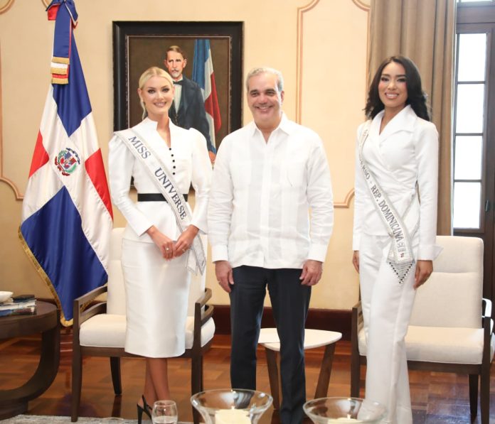 Presidente Abinader recibe a Miss Universo y Miss República Dominicana en el Palacio Nacional Presidente Abinader recibe a Miss Universo y Miss República Dominicana en el Palacio Nacional