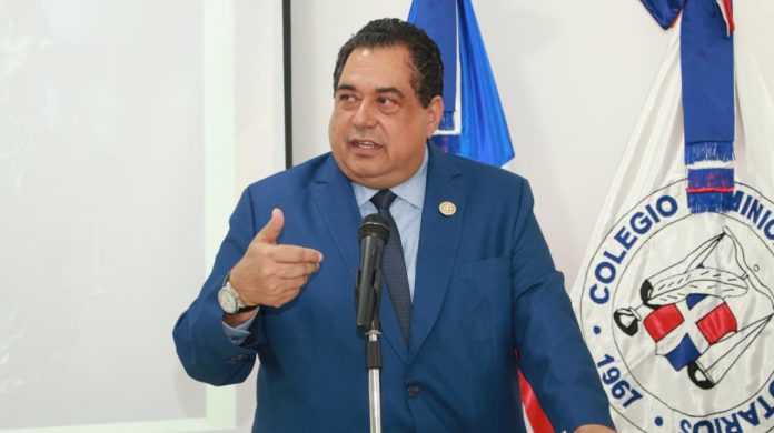Codenot inaugura diplomado; su presidente exalta transparencia