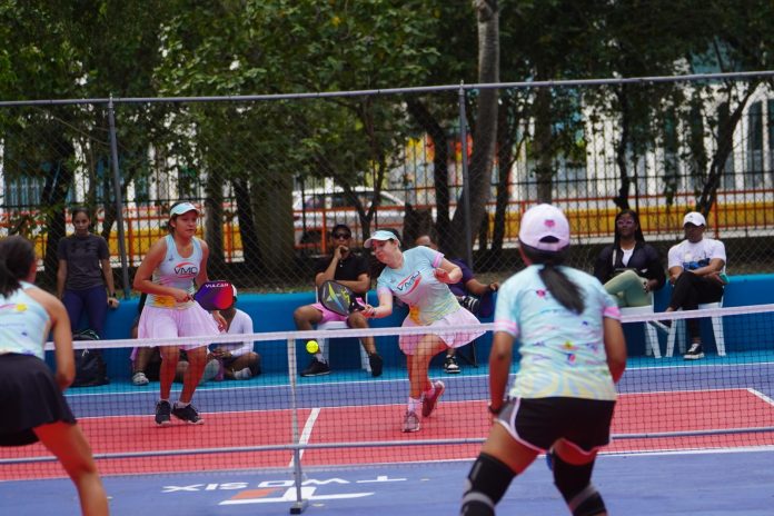 López, Gieringer y Reyes ganan en torneo Americano Rosa de Pickleball