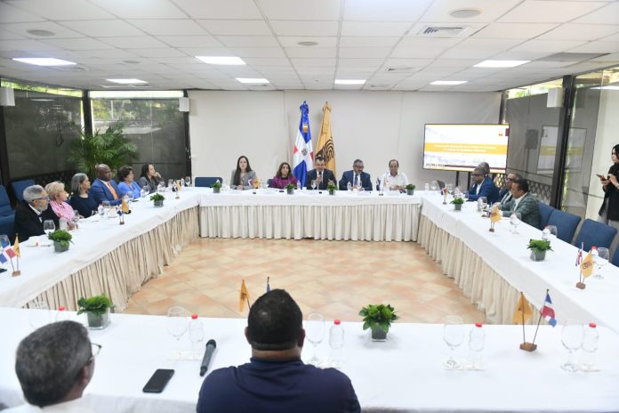 JCE presenta el proyecto de la nueva cédula a miembros de Participación Ciudadana y del CODESSD