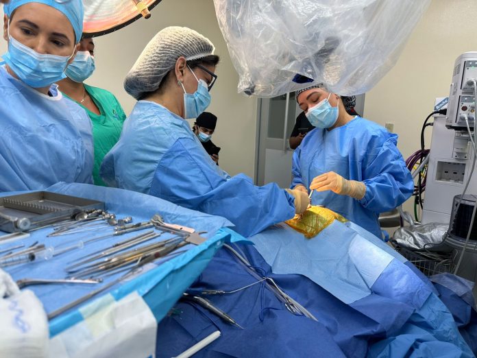 HOMS realiza con éxito cirugía de implante coclear en niña de cuatro años
