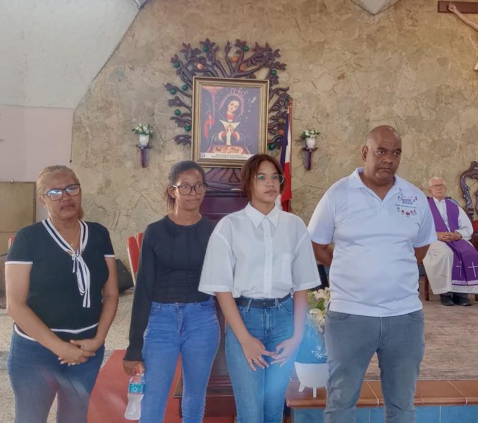 Ofrecen misa; comunidad Educativa se solidariza con familia del niño Jostin Peralta
