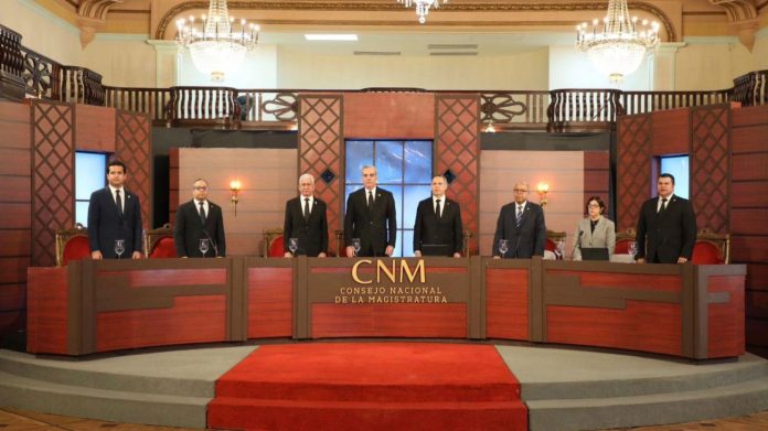 convoca al Consejo Nacional de la Magistratura para la tarde de este viernes