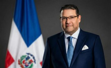 Abinader remueve a tres funcionarios a otras instituciones mediante el Decreto 3- 26 a Industria y Comercio, Aduanas y Viviendas Abinader remueve a tres funcionarios a otras instituciones mediante el Decreto 3- 26 a Industria y Comercio, Aduanas y Viviendas