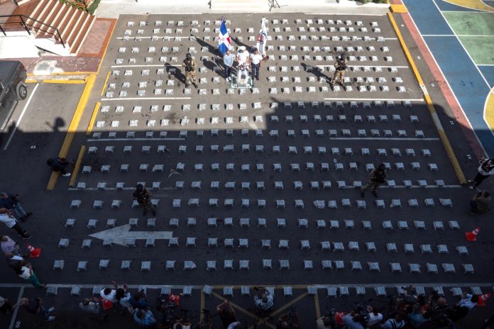 OTRO GOLPE HISTÓRICO AL NARCOTRÁFICO: ARRESTAN SEIS HOMBRES CON UN CARGAMENTO DE MÁS DE DOS TONELADAS DE PRESUNTA COCAÍNA