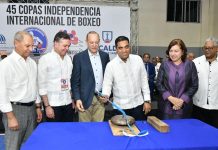 Ministro Kelvin Cruz aporta RD$ 1.3 millones para Copa de Boxeo Ministro Kelvin Cruz aporta RD$ 1.3 millones para Copa de Boxeo