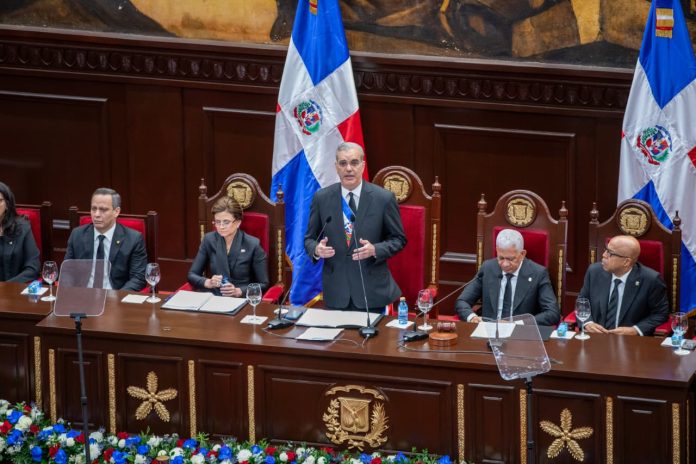 Abinader anuncia inversiones estratégicas para garantizar estabilidad, confiabilidad y seguridad del sistema eléctrico