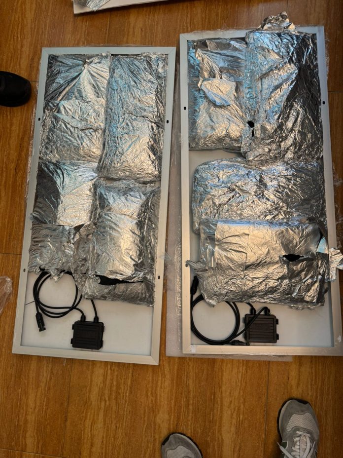 DNCD incautan ocho paquetes de marihuana en paneles solares