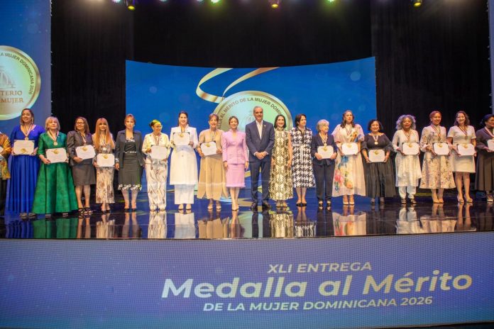Abinader reconoce y distingue a 22 dominicanas con la Medalla al Mérito de la Mujer por su liderazgo, trayectoria y aportes al desarrollo del país