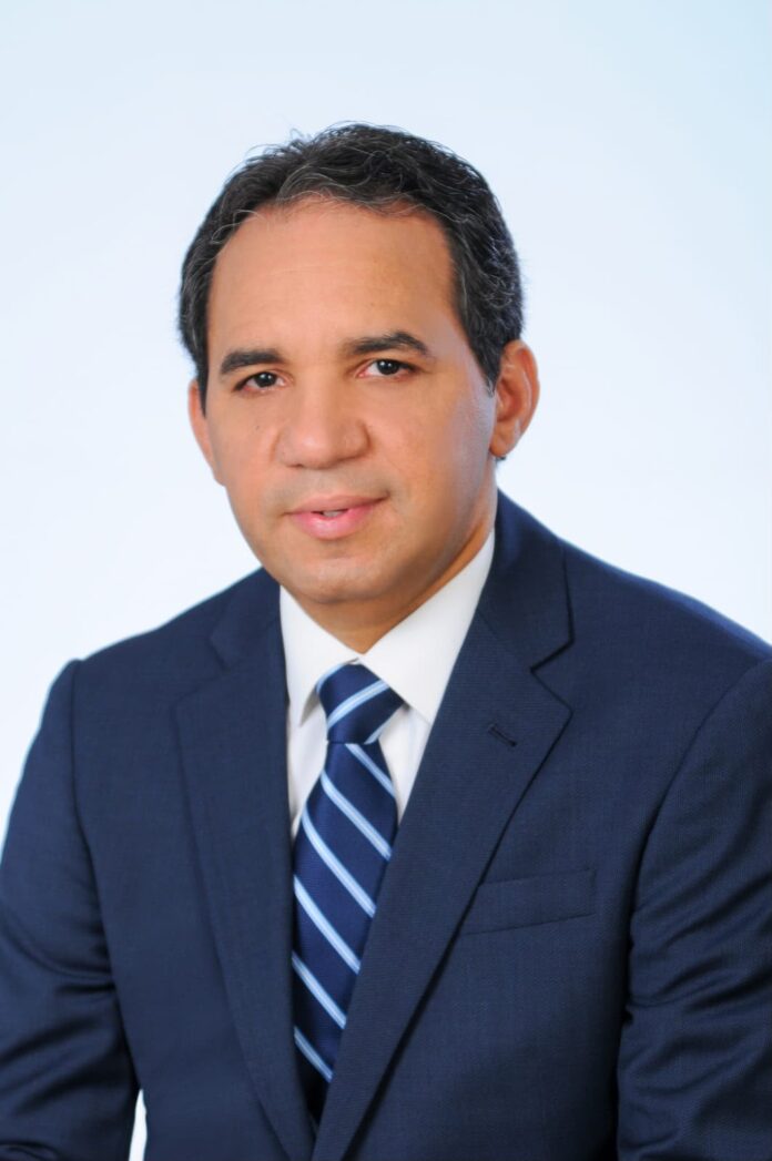 Hotoniel Bonilla asegura que la entrada en vigencia del Código Penal debe aplazarse por contradecir criterios fijados por el TC y la jurisprudencia sobre libertad de expresión Hotoniel Bonilla asegura que la entrada en vigencia del Código Penal debe aplazarse por contradecir criterios fijados por el TC y la jurisprudencia sobre libertad de expresión