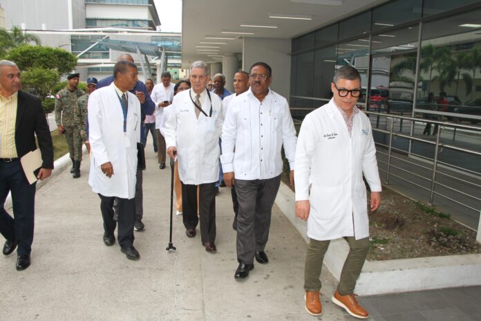 Hospitales de Ciudad Sanitaria Dr. Luis Eduardo Aybar mantienen deuda cero pese a alto flujo de pacientes