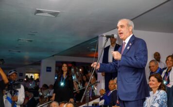 Presidente Abinader, junto a la vicepresidenta y primera dama, dejó abiertos los XXV Juegos Centroamericanos y del Caribe Santo Domingo 2026, en una impresionante ceremonia inaugural con despliegue de luces y uso de tecnología