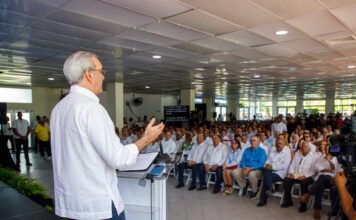 Presidente Abinader agradece el compromiso del sector agropecuario y afirma que el reconocimiento de la FAO pertenece a todo el pueblo dominicano, especialmente a hombres y mujeres que trabajan día a día en el campo Presidente Abinader agradece el compromiso del sector agropecuario y afirma que el reconocimiento de la FAO pertenece a todo el pueblo dominicano