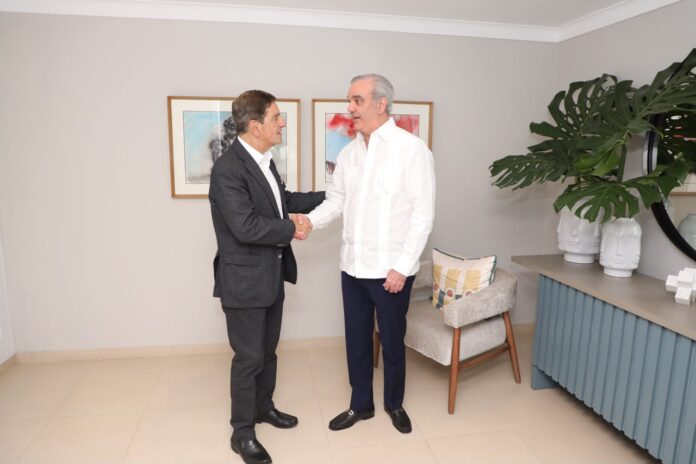 El presidente de Google Cloud para América Latina realiza visita de cortesía al mandatario de la República Dominicana